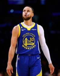 kaiyun-卫冕冠军客场大溃败！裁判吹罚不公导致勇士输球？