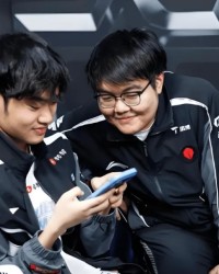 kaiyun-好兄弟！Knight评论369社媒：我不喷你9