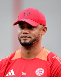 开云体育平台-德甲官网预热拜仁vs汉堡：近10次交锋，拜仁取9胜轰38球