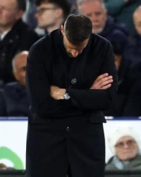 kaiyun-7连败后8连败0进球，范尼在莱斯特自毁前程