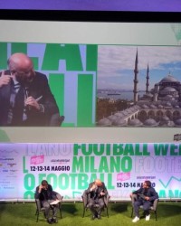 开云APP-【现场】马罗塔谈蓝黑生涯：胜利氛围中继续前进