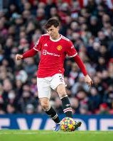 罗体：佛罗伦萨有意林德洛夫、卡维利亚，加强中后场实力